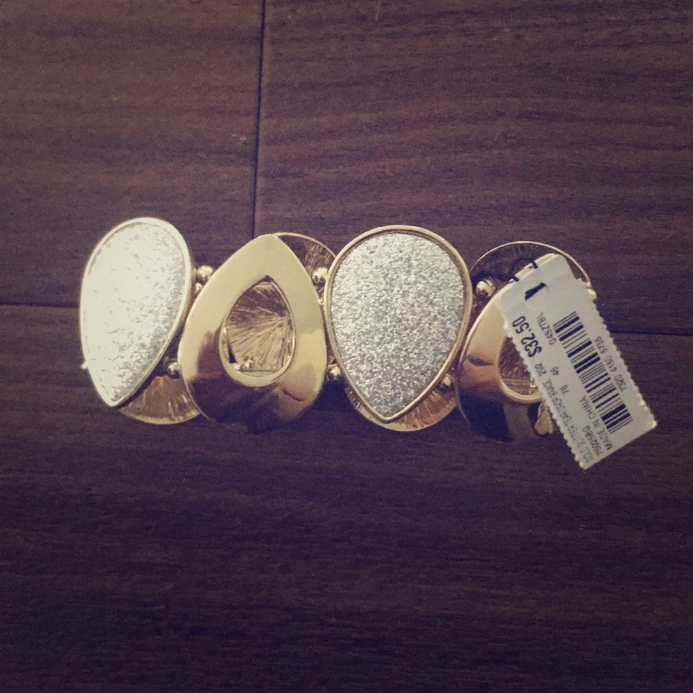 Bracelet - Picture 1 of 1